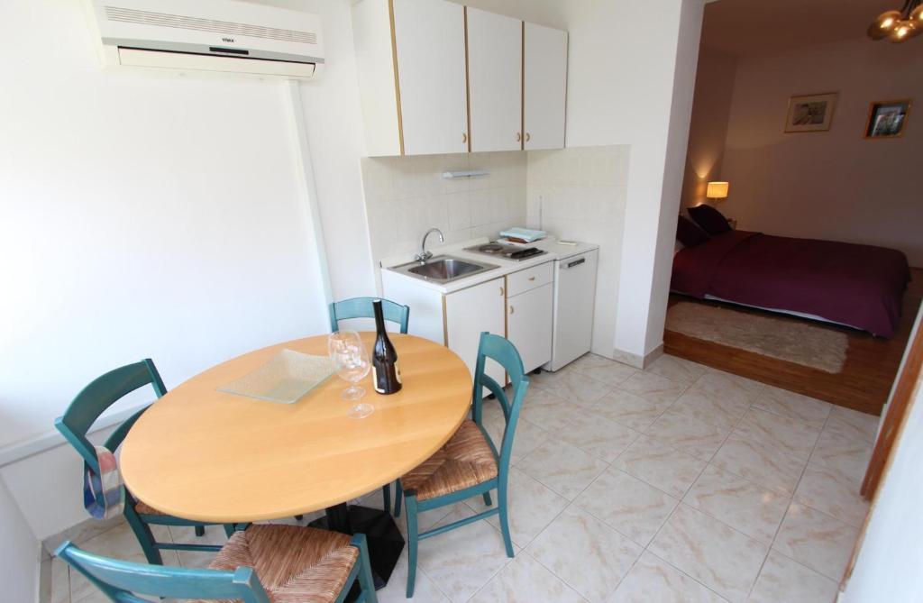 Apartments Milena ロヴィニ 部屋 写真